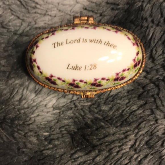 Imperial Porcelain Other - Trinket box with bible verse